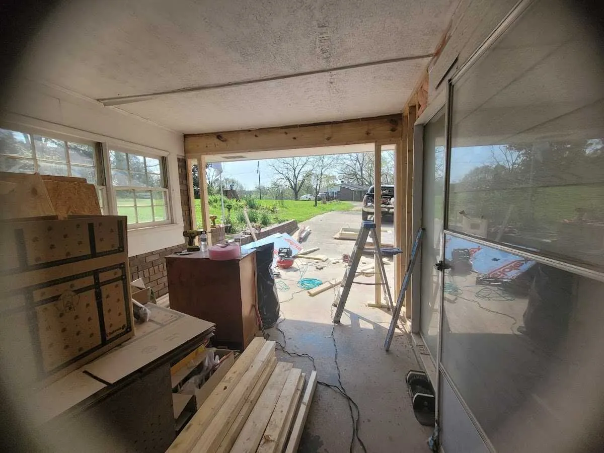 Air movers and dehumidifier for Drying & Dehumidification in Blythewood